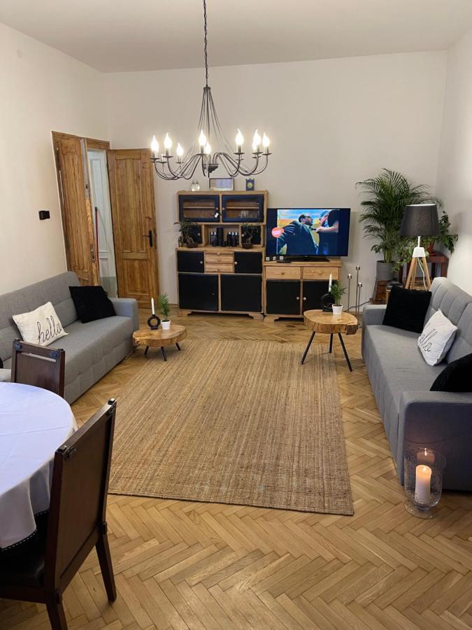 Piotrkowska2828 Apartament. *